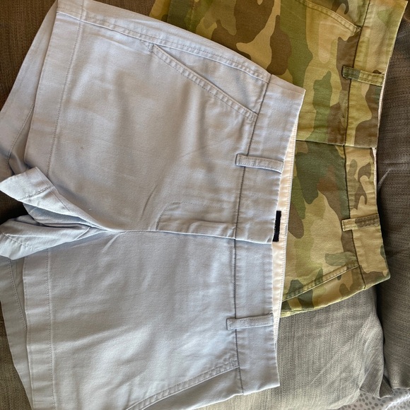 J. Crew Women’s Sz 00 Chino Casual Shorts. 1 Light Blue & 1 Camo - Picture 8 of 10